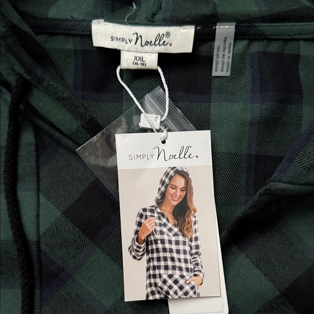 Simply Noelle Green and Black Plaid Hoodie - Picture 2 of 3